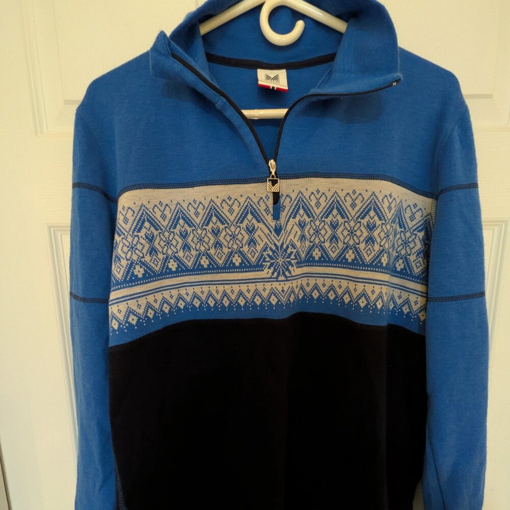 Men's Large Dale of Norway Blue Sweater